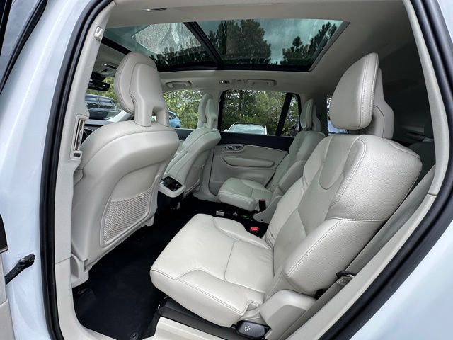 2020 Volvo XC90 T6 Momentum SUV