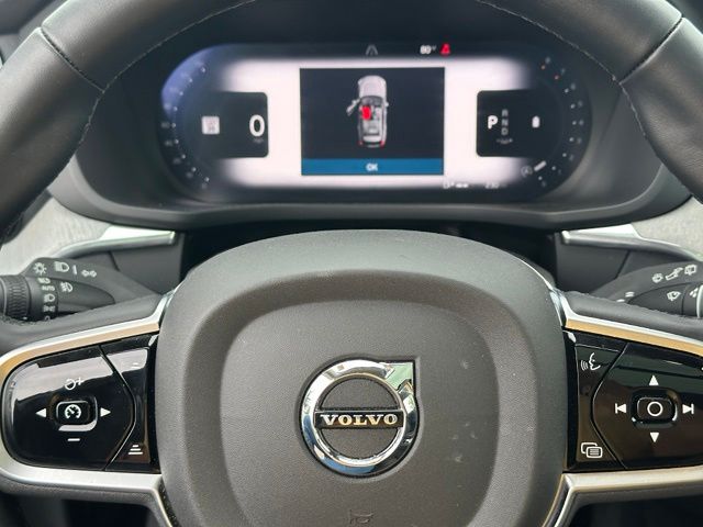2025 Volvo XC60 B5 Plus SUV