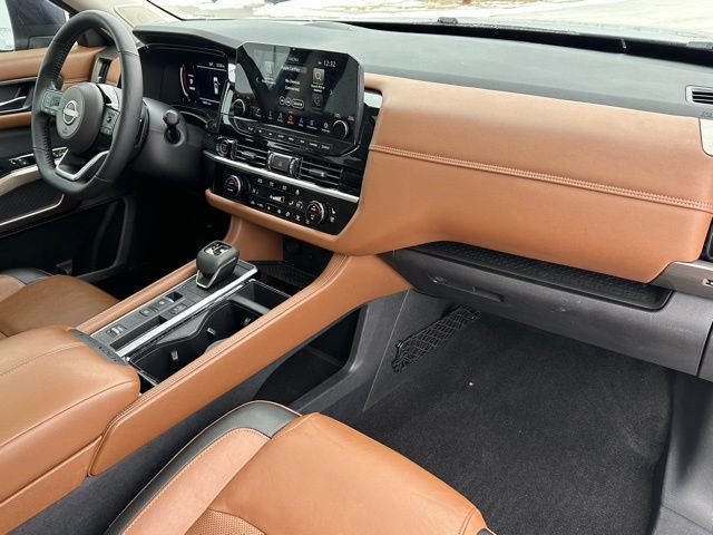 2024 Nissan Pathfinder Platinum SUV