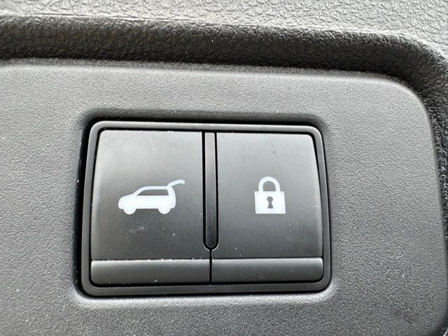 2023 Nissan Pathfinder SL SUV