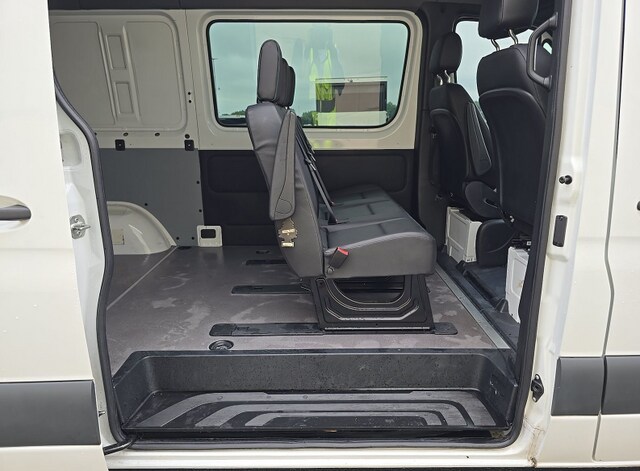 2024 Mercedes-Benz Sprinter 2500 Crew 144 WB Van