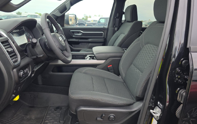 2025 Ram 1500 Big Horn/Lone Star Truck Crew Cab