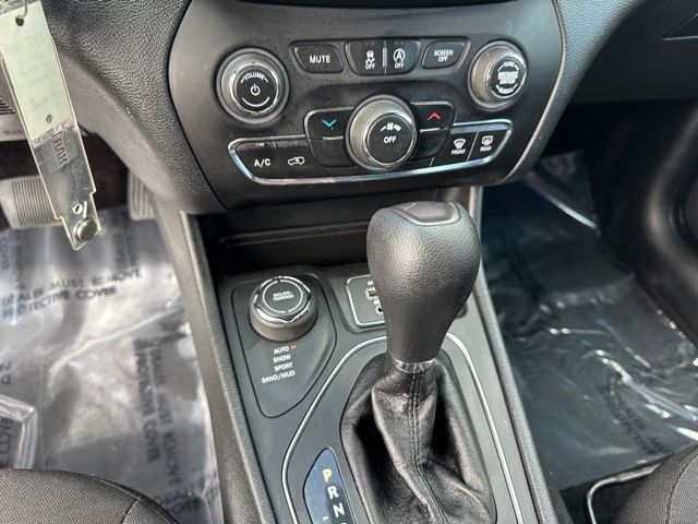 2019 Jeep Cherokee Latitude SUV