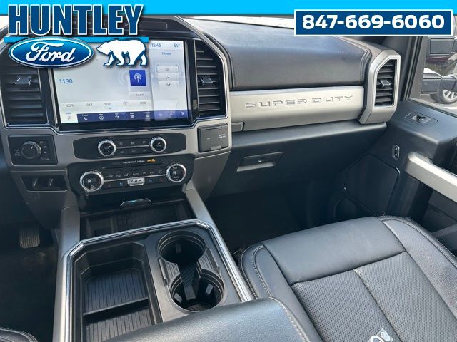 2022 Ford F-350 Lariat Truck Crew Cab