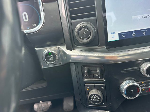 2022 Ford F-150 Lariat Truck SuperCrew Cab