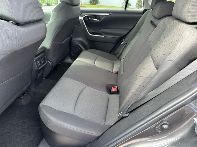 2022 Toyota RAV4 Hybrid XLE SUV
