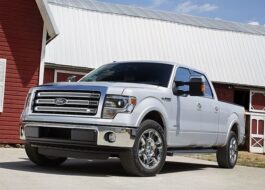 2013 Ford F-150 Truck SuperCrew Cab