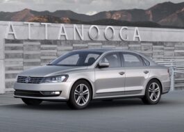 2013 Volkswagen Passat 2.5 SEL Sedan