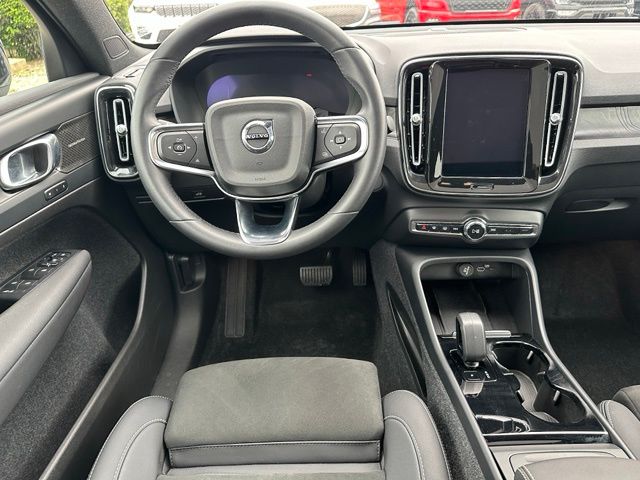 2023 Volvo C40 Recharge Pure Electric Ultimate SUV