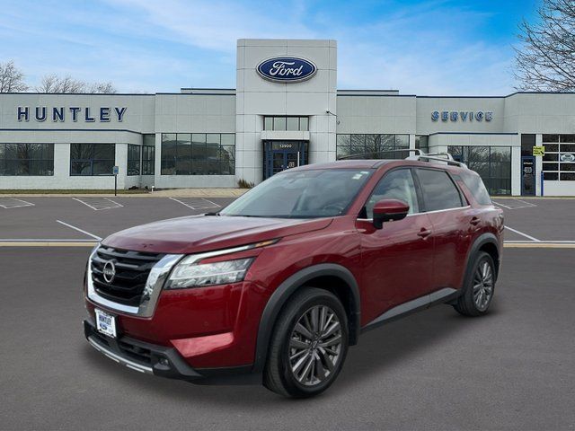 2023 Nissan Pathfinder SL 4WD's photo