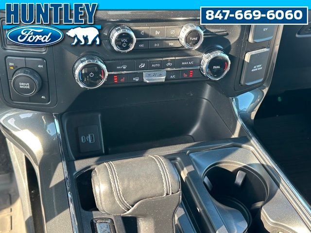 2022 Ford F-150 XLT Truck SuperCrew Cab