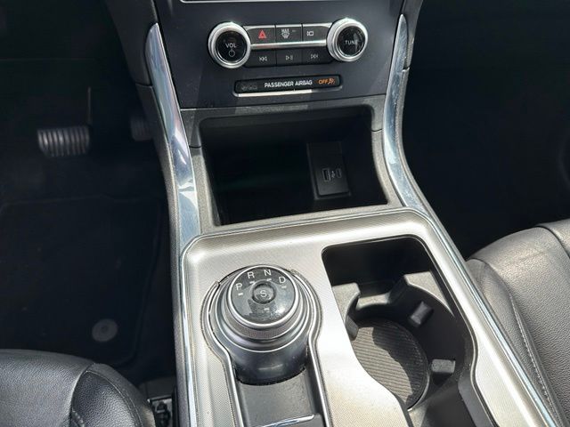 2022 Ford Edge Titanium SUV