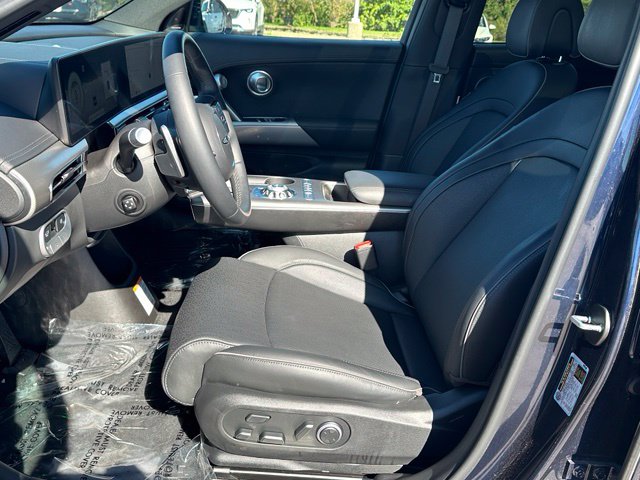2025 Genesis GV60 Advanced SUV