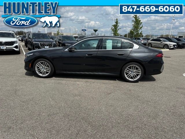 2025 BMW 530i 530i xDrive Sedan