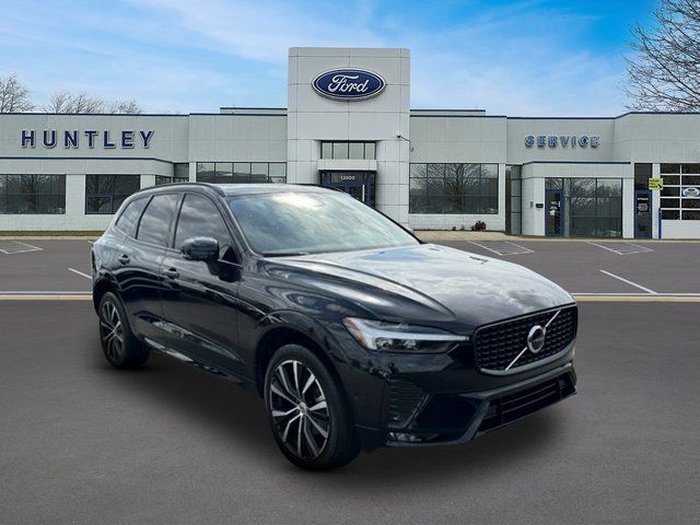 2024 Volvo XC60 B5 Plus Dark Theme SUV