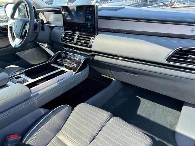 2022 Lincoln Navigator Black Label SUV