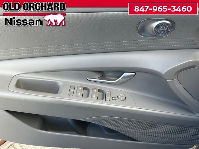 2024 Hyundai Elantra SEL Sedan