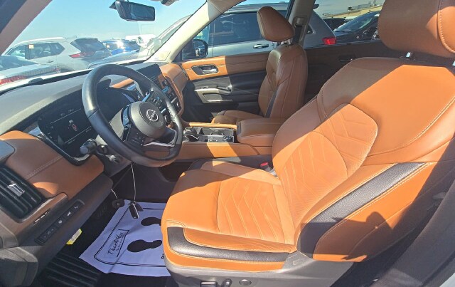 2024 Nissan Pathfinder Platinum SUV