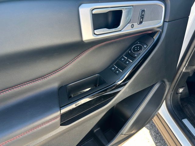 2023 Ford Explorer ST-Line SUV