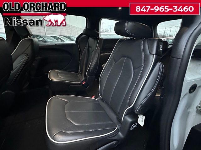 2026 Chrysler Pacifica Limited Van Passenger Van