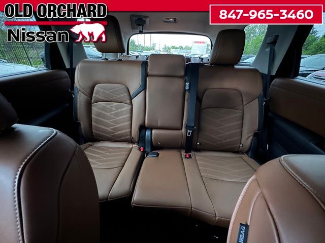 2025 Nissan Pathfinder Platinum SUV