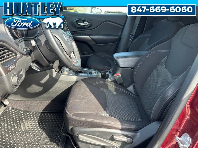 2019 Jeep Cherokee Latitude SUV