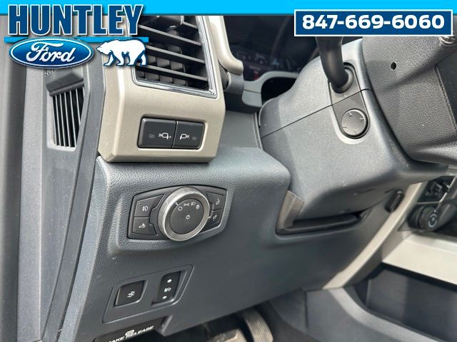 2022 Ford F-250 Lariat Truck Crew Cab