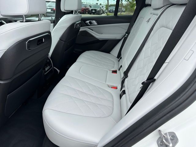 2025 BMW X5 xDrive40i SUV