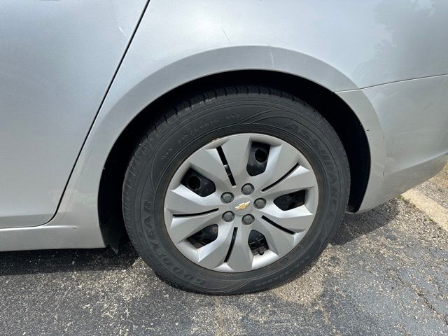 2014 Chevrolet Cruze LS Sedan