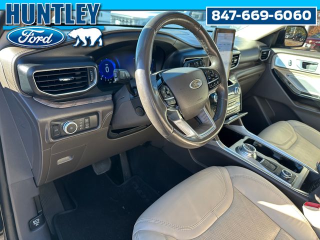 2022 Ford Explorer Platinum SUV