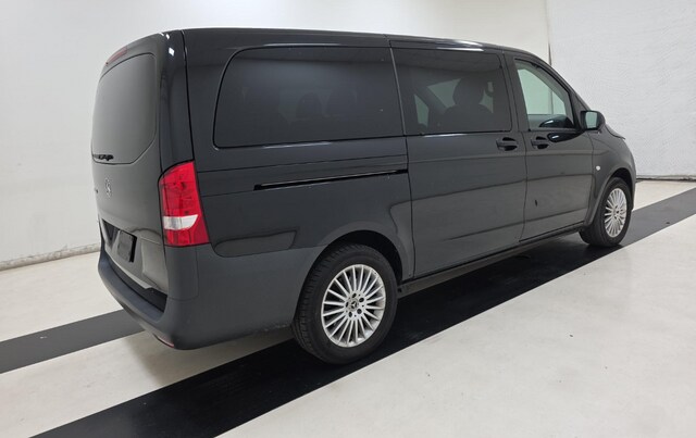 2023 Mercedes-Benz Metris Passenger Van