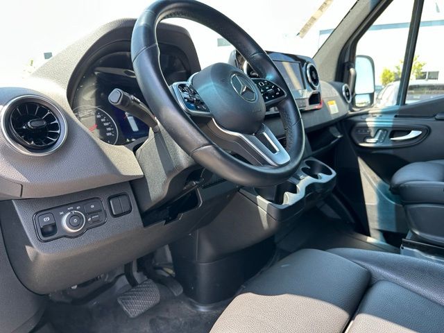 2024 Mercedes-Benz Sprinter 2500 Crew 144 WB Van