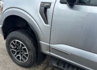 2022 Ford F-150 Lariat Truck SuperCrew Cab