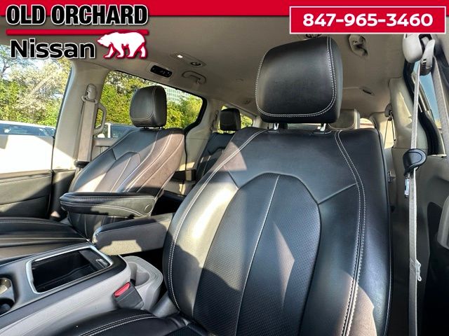2023 Chrysler Pacifica Touring L Van Passenger Van