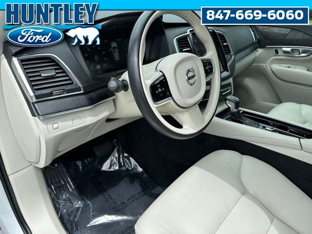 2020 Volvo XC90 T6 Momentum SUV