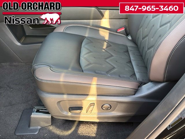 2026 Nissan Pathfinder Platinum SUV