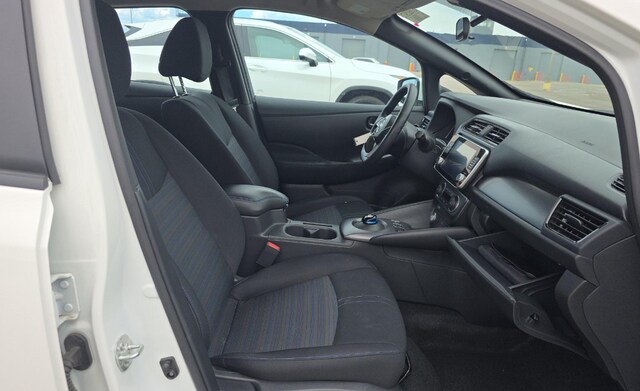 2025 Nissan LEAF S Hatchback