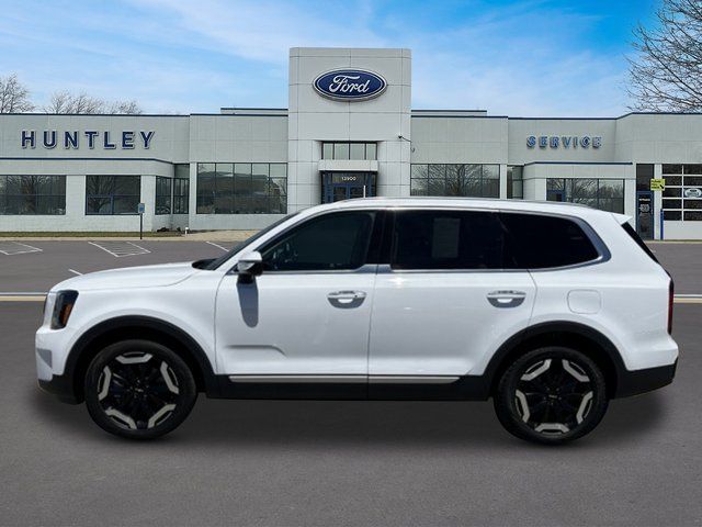 2024 Kia Telluride S SUV