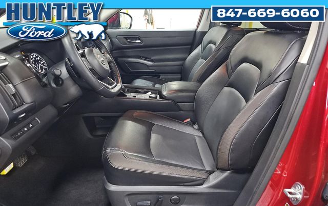 2023 Nissan Pathfinder SL SUV