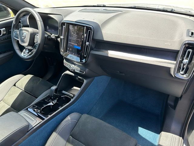 2023 Volvo XC40 Recharge Pure Electric Ultimate SUV
