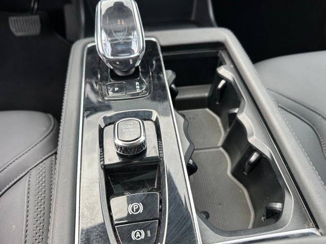 2025 Volvo XC90 B6 Plus 7-Seater SUV