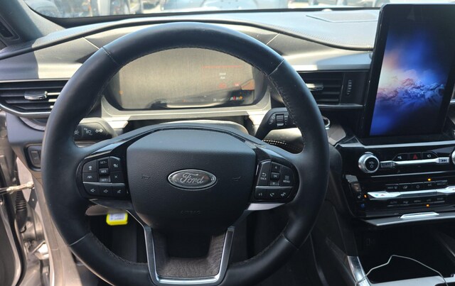 2022 Ford Explorer Platinum SUV