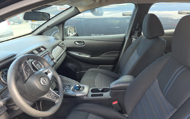 2025 Nissan LEAF S Hatchback