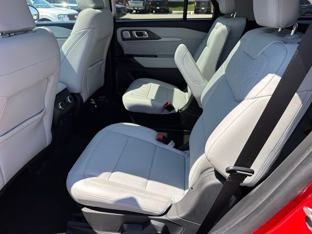 2025 Ford Explorer Platinum SUV