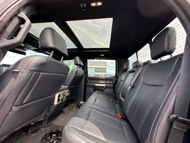 2022 Ford F-350 Lariat Truck Crew Cab