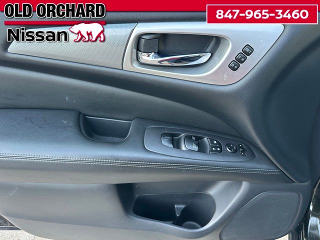 2017 Nissan Pathfinder SL SUV