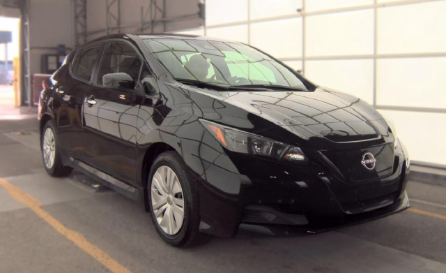 2025 Nissan LEAF S Hatchback