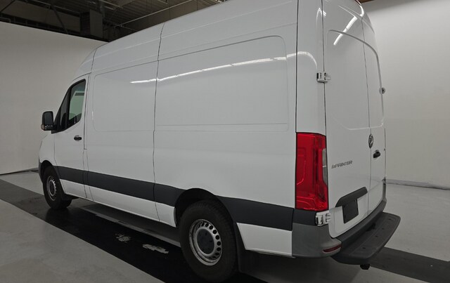2022 Mercedes-Benz Sprinter 2500 Cargo 144 WB Van Cargo Van