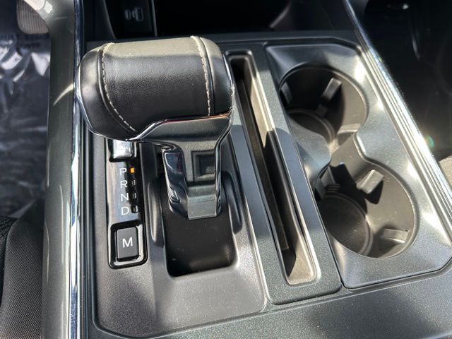 2022 Ford F-150 XLT Truck SuperCrew Cab