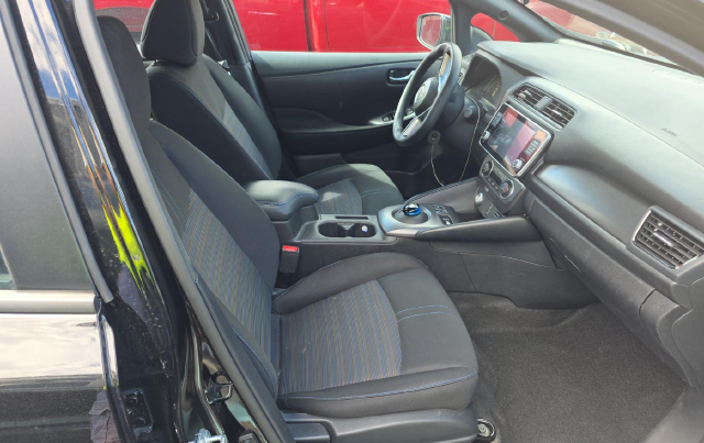2025 Nissan LEAF S Hatchback
